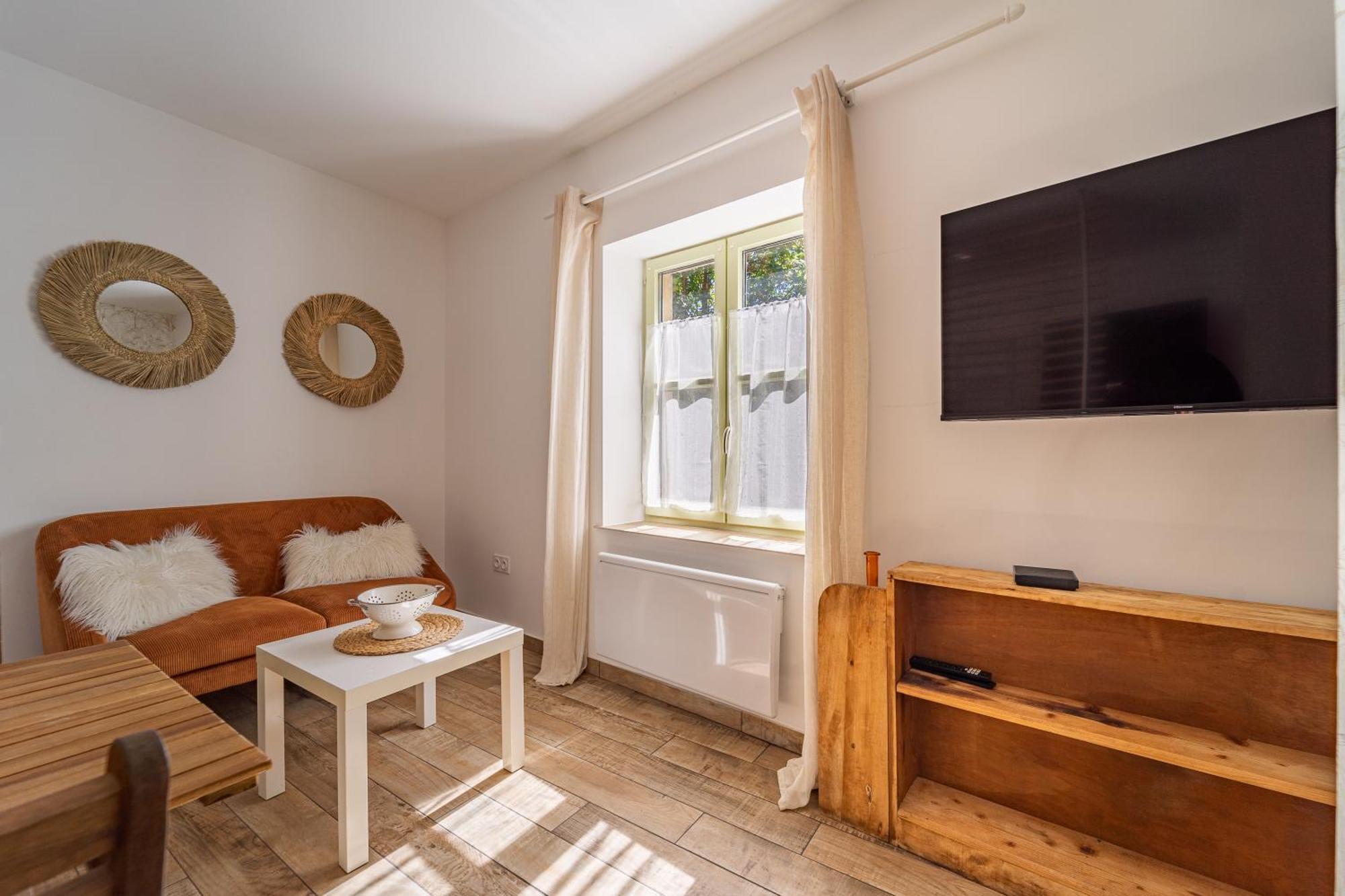 Cosy Room'S Frontonas Zewnętrze zdjęcie