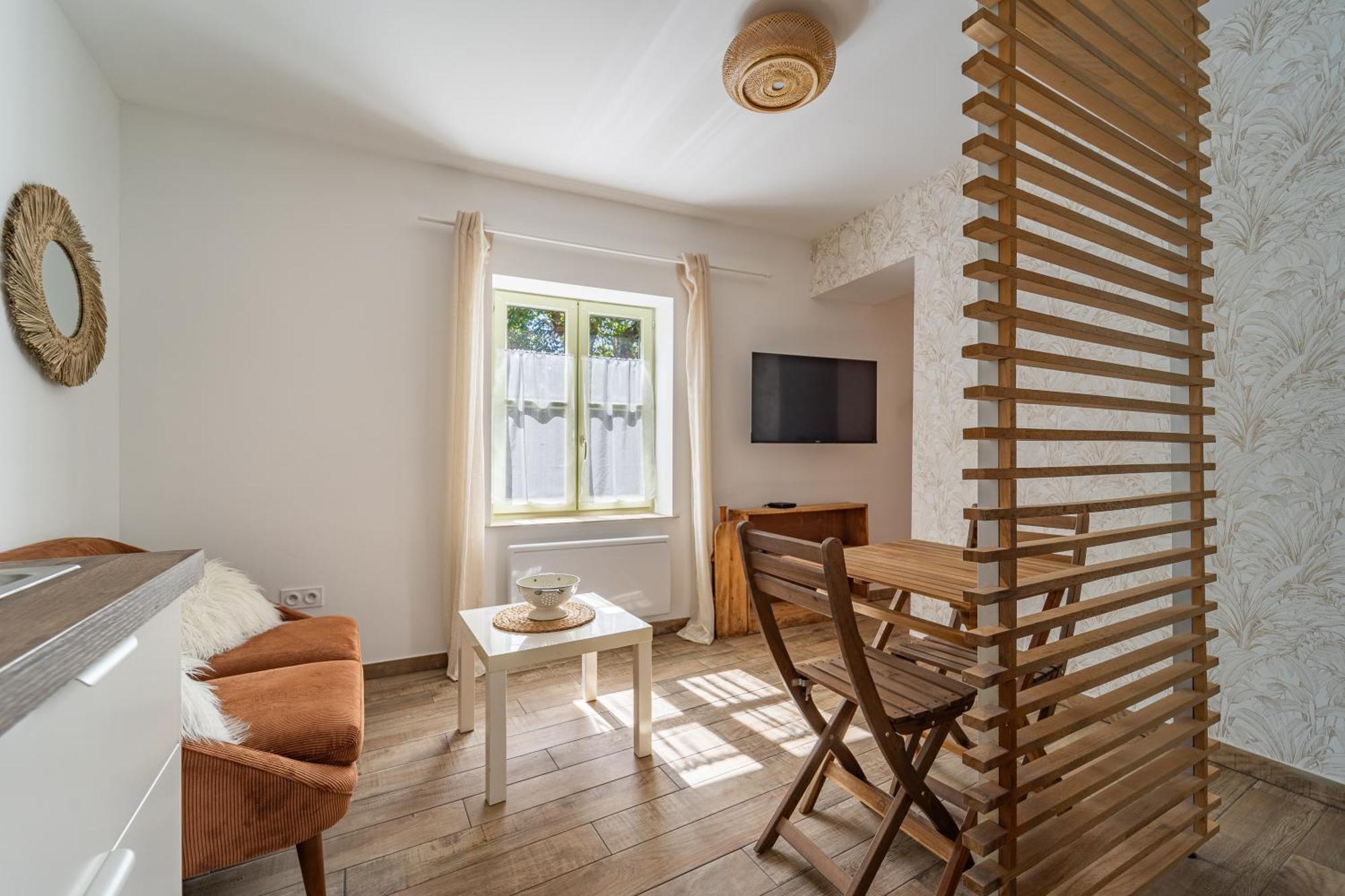 Cosy Room'S Frontonas Zewnętrze zdjęcie